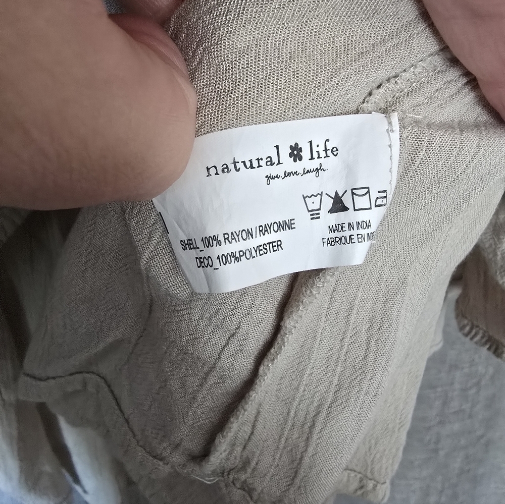 Natural Life Tan & Pink Embroidered Flowy Blouse Size XS/S Short Sleeve - Picture 4 of 4